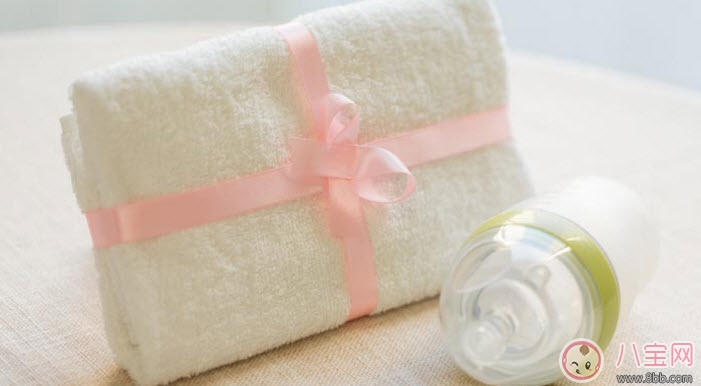 6個月內寶寶要不要喝水 6個月寶寶喝水溫度注意事項 6個月內寶寶要不要喝水 6個月寶寶喝水溫度注意事項