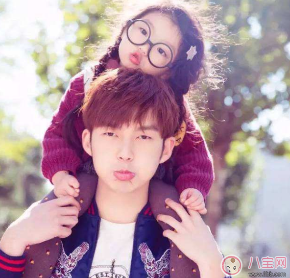 《爸爸去哪兒》鄧倫帶小山竹的方法是什么 鄧倫的育兒經是什么