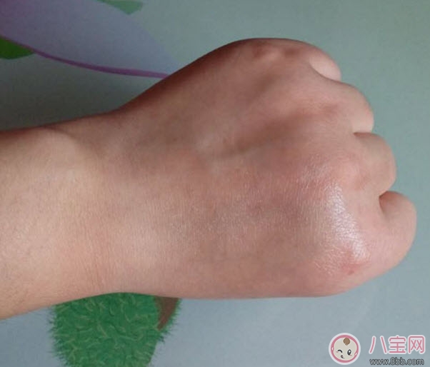 哈羅閃嬰兒護膚霜怎么樣好用嗎 哈羅閃護膚霜敏感皮膚的寶寶能使用嗎