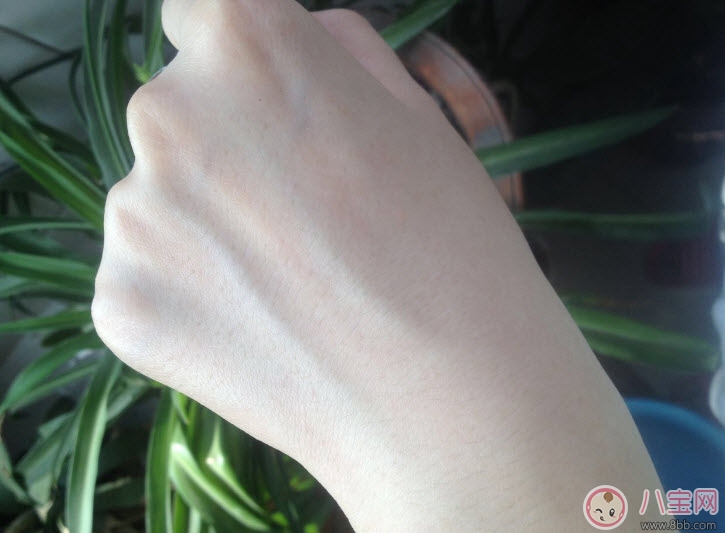 哈羅閃嬰兒面霜怎么樣好用嗎 哈羅閃嬰兒面霜用了會臉紅嗎