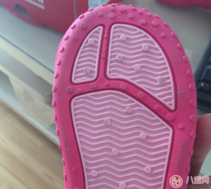 樂(lè)客友聯(lián)機(jī)能涼鞋怎么樣好穿嗎 寶寶穿樂(lè)客友聯(lián)機(jī)能涼鞋心得分享
