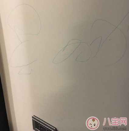 小周周涂鴉寫的是什么 周杰倫女兒小周周涂鴉 小周周涂鴉寫的是什么 周杰倫女兒小周周涂鴉