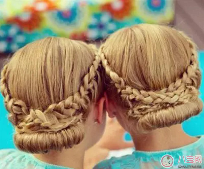 家里有兩個女兒編什么發型好看 雙胞胎好看發型推薦 家里有兩個女兒編什么發型好看 雙胞胎好看發型推薦