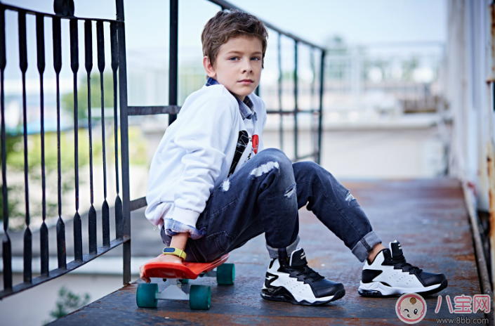 天氣變化快怎么選擇適合孩子的衣服 最適合孩子的秋裝推薦 天氣變化快怎么選擇適合孩子的衣服 最適合孩子的秋裝推薦