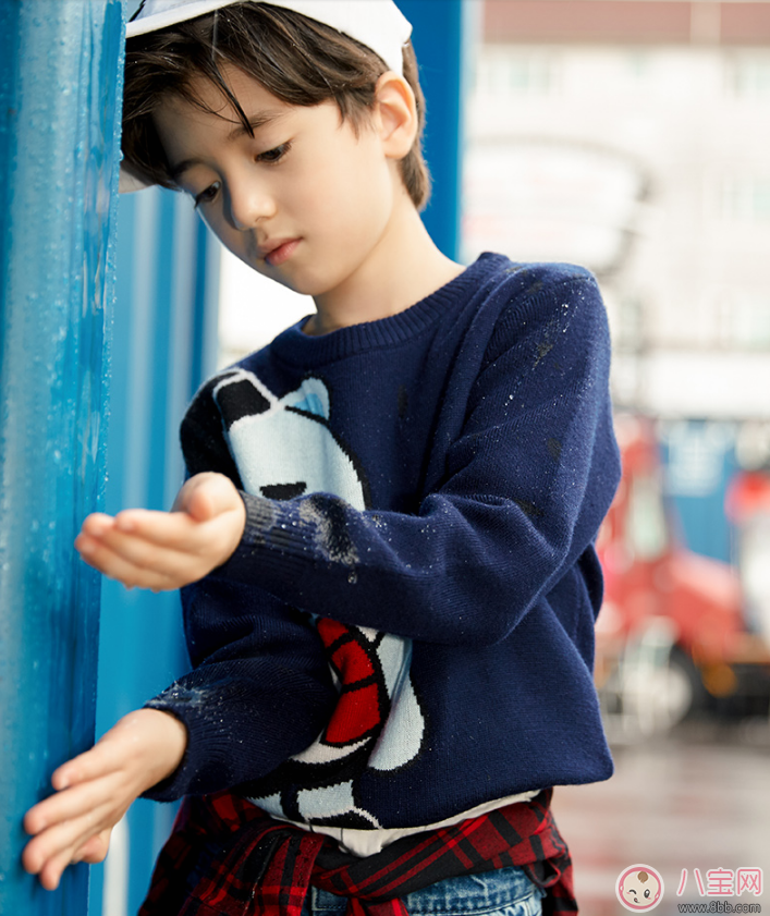 孩子秋季毛衣怎么選 什么牌子的毛衣最適合孩子穿 孩子秋季毛衣怎么選 什么牌子的毛衣最適合孩子穿
