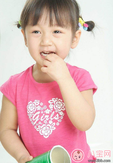 孩子貪吃零食怎么辦 孩子在長身體的時候吃多少零食比較好