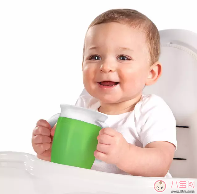 孩子學(xué)喝水用滿趣健學(xué)飲杯有用嗎 滿趣健學(xué)飲杯好不好