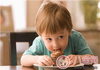 國慶節帶寶寶外出就餐千萬別坐錯 寶寶坐在哪里最安全 國慶節帶寶寶外出就餐千萬別坐錯 寶寶坐在哪里最安全