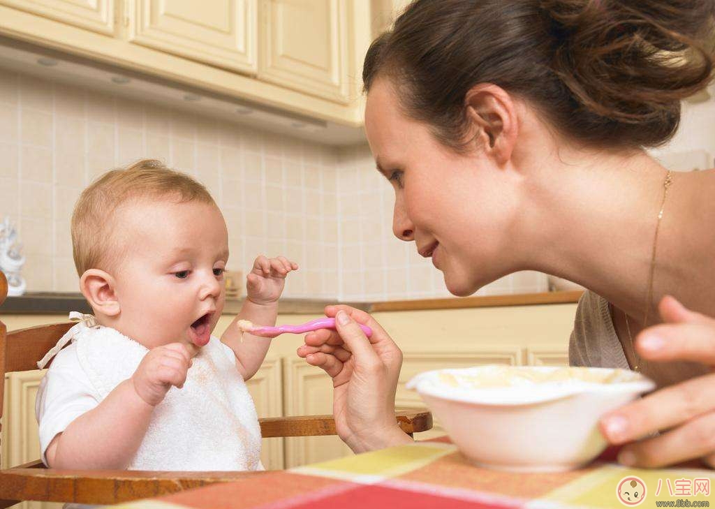 國慶節帶寶寶外出就餐千萬別坐錯 寶寶坐在哪里最安全 國慶節帶寶寶外出就餐千萬別坐錯 寶寶坐在哪里最安全