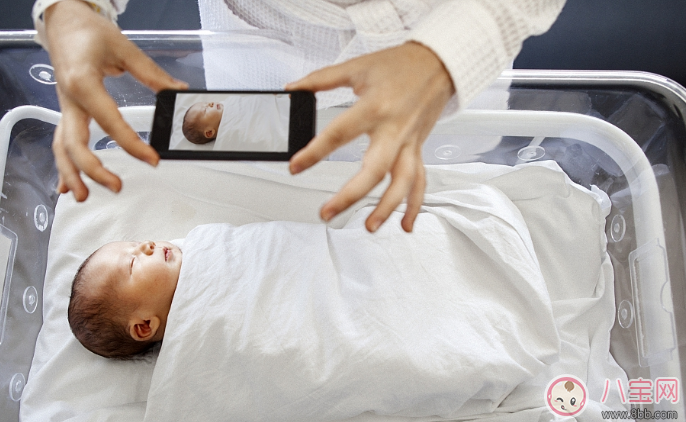 寶寶沒(méi)滿(mǎn)月能不能拍照 給寶寶拍照有哪些注意事項(xiàng)