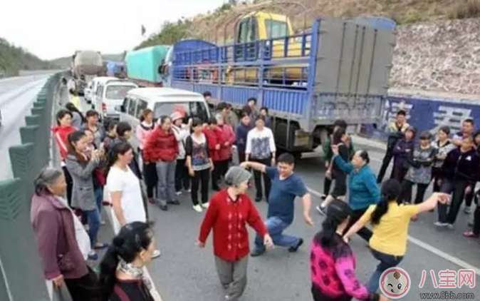 2017十一國慶節高速堵車段子 國慶節高速堵車發朋友圈的段子笑話梗