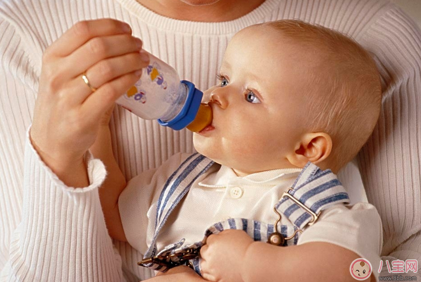 哺乳期來月經(jīng)什么時候斷奶 哺乳期來月經(jīng)應(yīng)該在多長時間內(nèi)主動斷奶