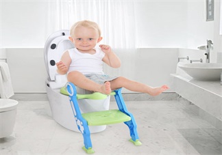 棒棒豬樓梯坐便器好用嗎 寶寶用棒棒豬樓梯坐便器好不好