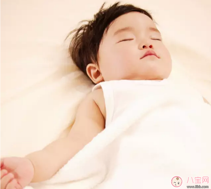 尿布和紙尿褲哪個更好 紙尿褲選擇標準什么樣的紙尿褲才是好紙尿褲