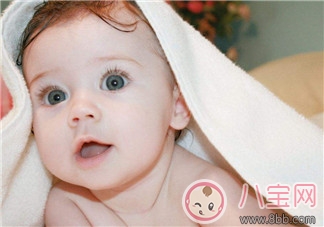 哺乳時(shí)寶寶流汗過多是健康就問題嗎 如何減少寶寶哺乳時(shí)汗流過多 哺乳時(shí)寶寶流汗過多是健康就問題嗎 如何減少寶寶哺乳時(shí)汗流過多