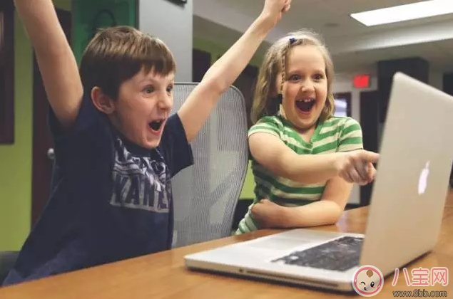 如何讓兩個寶寶和諧相處 媽媽怎么做會讓寶寶覺得平衡