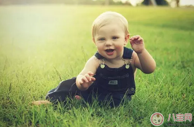 裝作聽得懂寶寶說話好嗎 寶寶剛學會說話怎么和寶寶聊天 裝作聽得懂寶寶說話好嗎 寶寶剛學會說話怎么和寶寶聊天