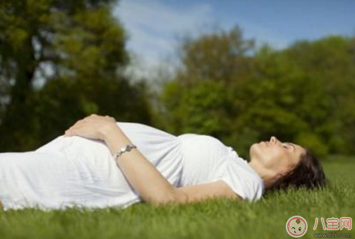 冬天孕婦曬太陽的最佳時間 孕婦冬天曬太陽最佳時間段幾點