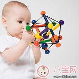 傷害寶寶大腦發育的食物你知道多少 不要讓周歲內寶寶吃這些東西