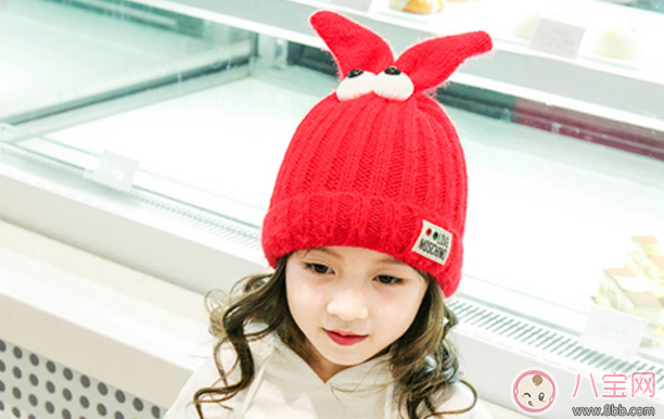 寶寶冬天帶什么帽子好看又保暖 ?3歲的寶寶冬天帶什么帽子合適 寶寶冬天帶什么帽子好看又保暖 ?3歲的寶寶冬天帶什么帽子合適