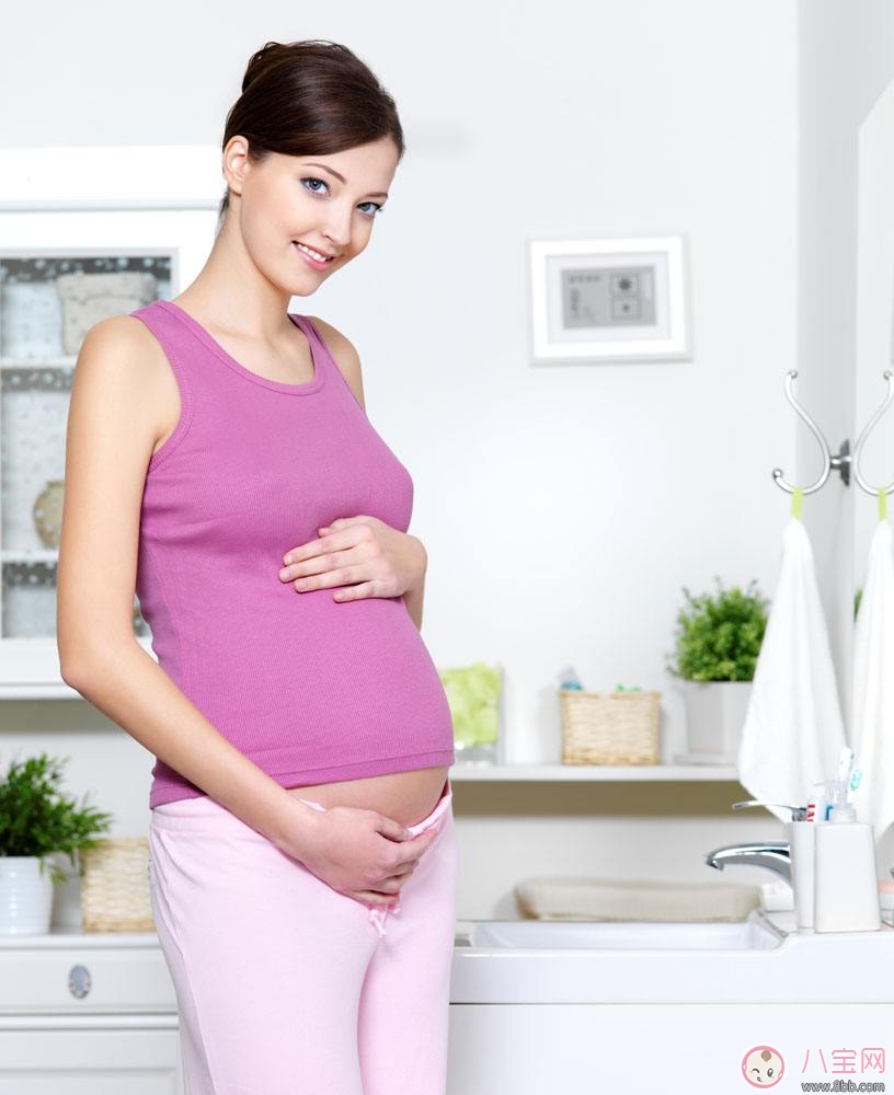 為什么懷孕后肚子中間有條黑線 肚子中間的黑線能預示寶寶性別嗎