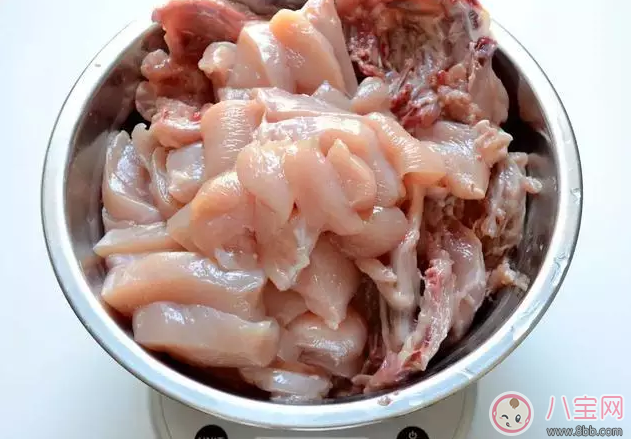 月子吃麻油雞上火長痘痘怎么辦 產后產婦月子吃麻油有什么好處