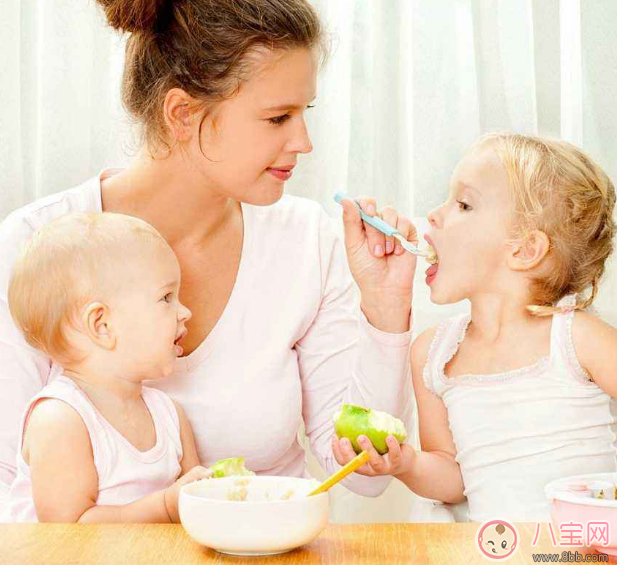 只給寶寶吃母乳不吃輔食好不好 什么時候給寶寶添加添加輔食比較好