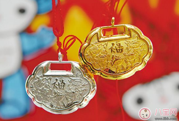 寶寶周歲帶金帶銀帶玉佩有什么含義 寶寶帶金銀首飾來源是什么