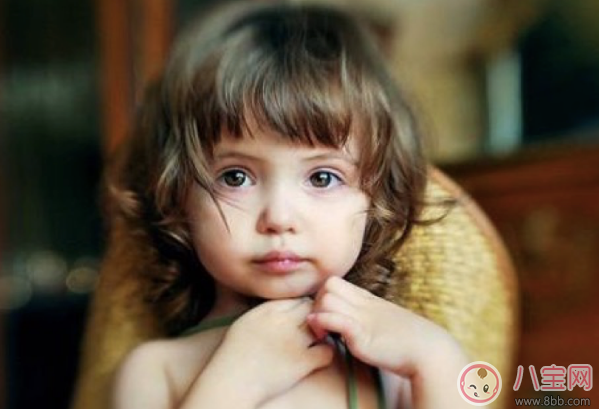 寶寶的睡眠質(zhì)量和哪些東西有關(guān) 影響寶寶睡眠質(zhì)量的生活用品有哪些