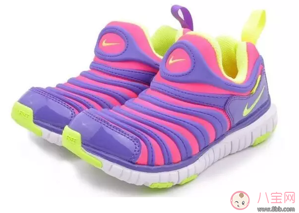 一歲多寶寶穿雪地靴有哪些危害 為什么寶寶不適合穿雪地靴 