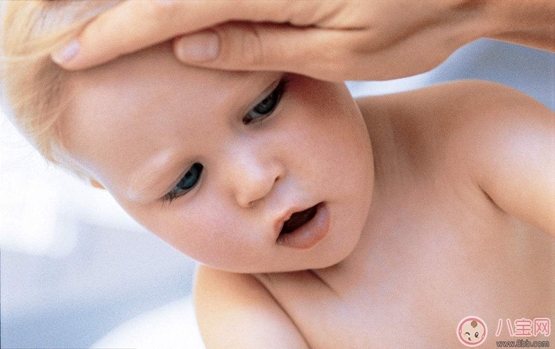 嬰兒長牙會發燒嗎 幼兒乳齒生長時間是什么時候