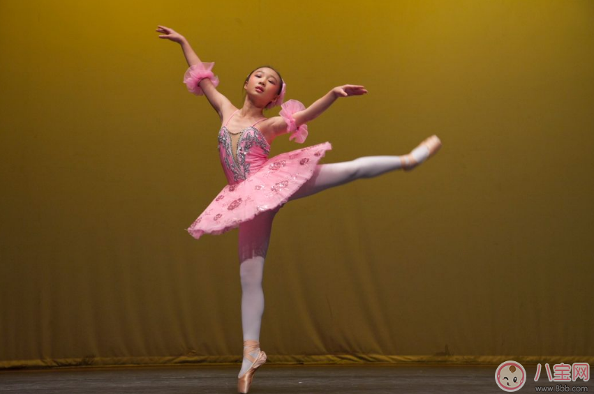 孩子多大學跳舞比較好 孩子從小學什么舞好看 孩子多大學跳舞比較好 孩子從小學什么舞好看