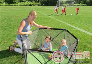 單獨帶娃如何保障寶寶安全 美國Summer infant便攜折疊游戲圍欄攜帶方便嗎 單獨帶娃如何保障寶寶安全 美國Summer infant便攜折疊游戲圍欄攜帶方便嗎