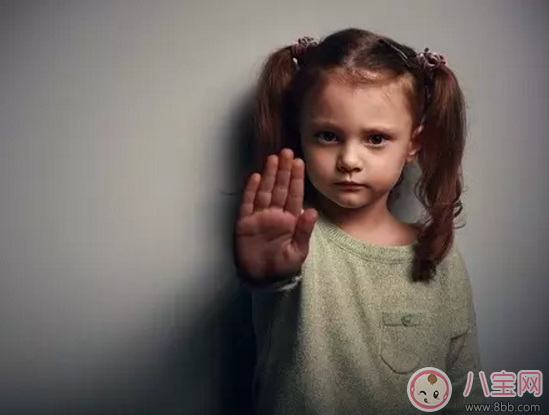 嬰兒4個月自閉癥表現(xiàn)有哪些 4個月-2歲寶寶自閉癥的早期表現(xiàn)