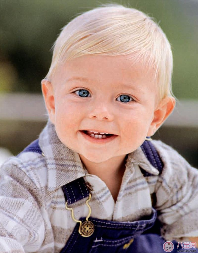 哪些行為習慣會造成寶寶磨牙 睡眠姿勢會造成孩子磨牙嗎