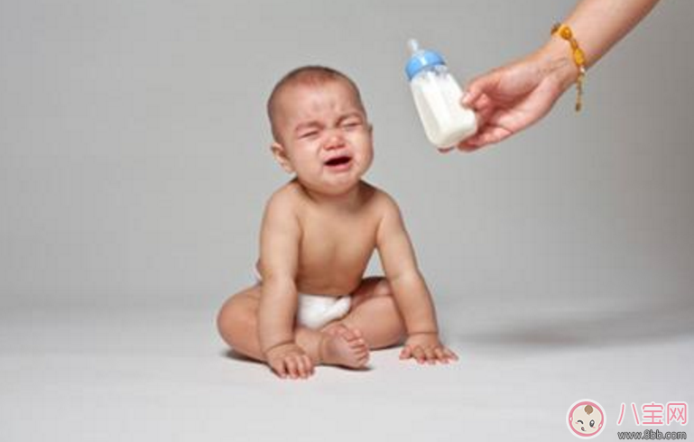 怎么幫寶寶度過厭奶期 孩子厭奶期可以轉(zhuǎn)奶嗎 怎么幫寶寶度過厭奶期 孩子厭奶期可以轉(zhuǎn)奶嗎