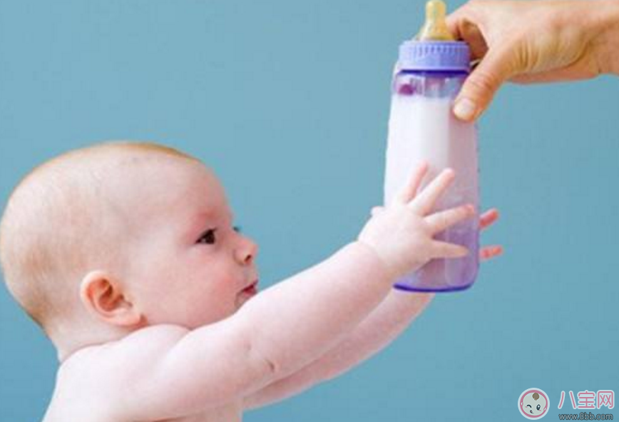 怎么幫寶寶度過厭奶期 孩子厭奶期可以轉(zhuǎn)奶嗎 怎么幫寶寶度過厭奶期 孩子厭奶期可以轉(zhuǎn)奶嗎