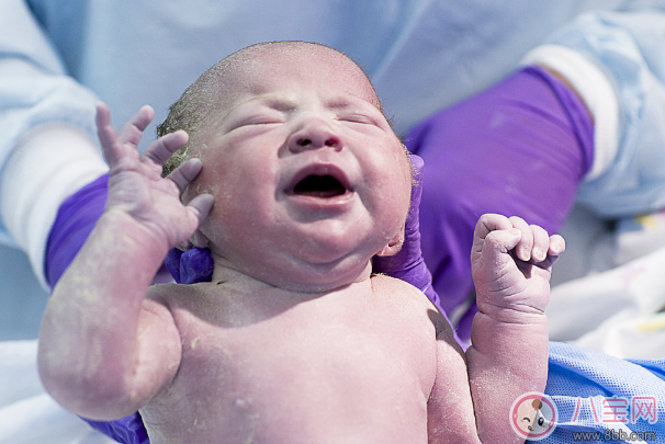 寶寶的脾氣真的是從娘胎里帶出來的嗎 寶寶在媽媽肚子里會做什么 寶寶的脾氣真的是從娘胎里帶出來的嗎 寶寶在媽媽肚子里會做什么