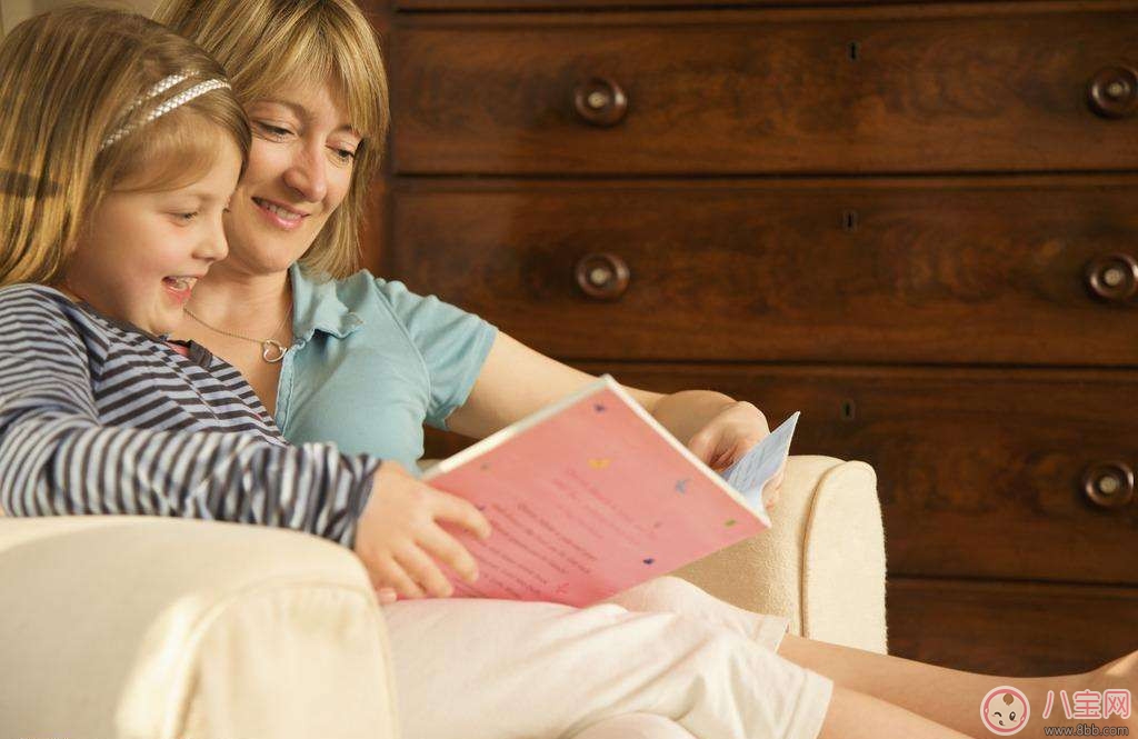 怎么選擇合適的睡前故事 如何給孩子睡前說故事