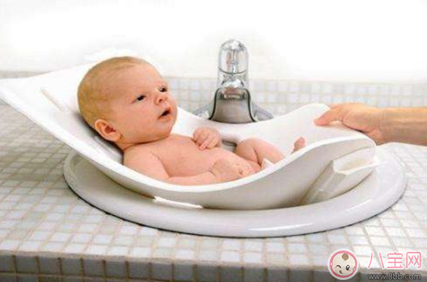 寶寶浴盆買什么材質的好 寶寶浴盆挑選標準