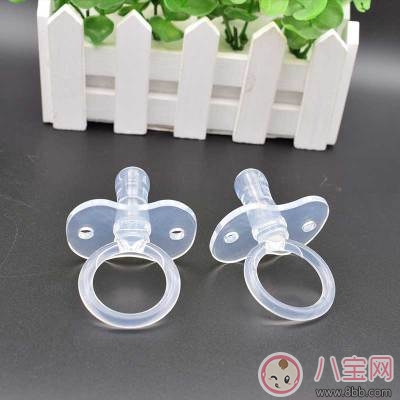 新生兒能不能用安撫奶嘴 安撫奶嘴什么時候用最好