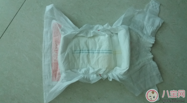 Nuby紙尿褲和白幫好奇金裝花王哪個(gè)好 Nuby鉑金紙尿褲深度測(cè)評(píng)