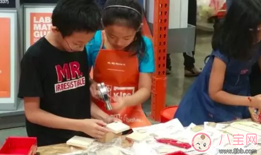 好動的寶寶動手能力強是真的嗎 怎么鍛煉好動寶寶的動手能力