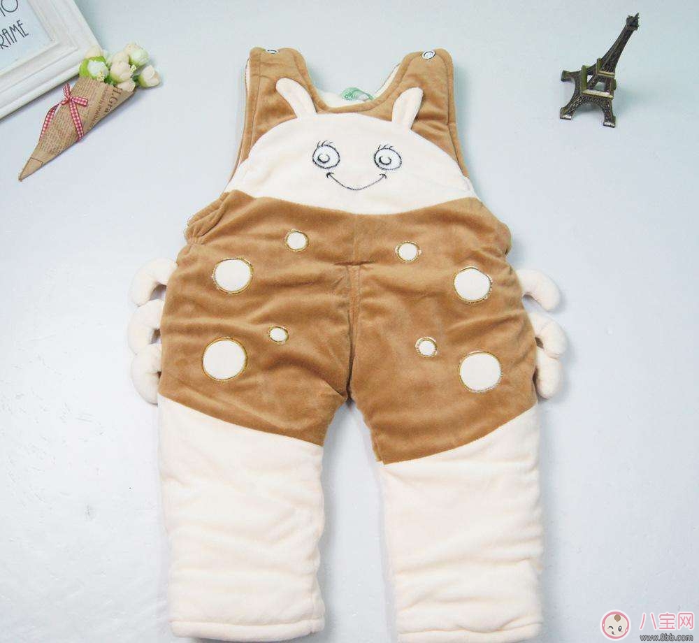 怎么給嬰幼兒挑選衣服 冬季如何給寶寶穿衣