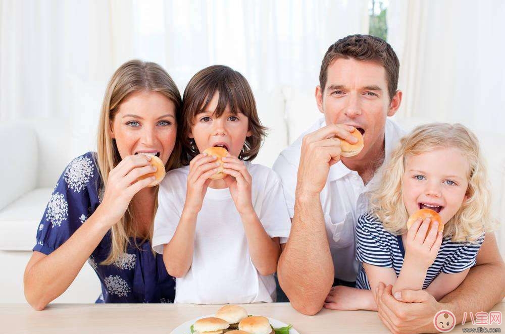 一個(gè)孩子好還是兩個(gè)孩子好 擁有兩個(gè)孩子怎么樣 一個(gè)孩子好還是兩個(gè)孩子好 擁有兩個(gè)孩子怎么樣