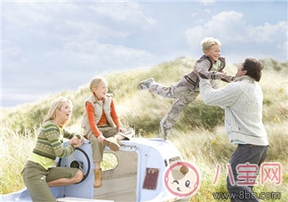 如何帶寶寶參加戶外活動 怎么做保護孩子出行安全