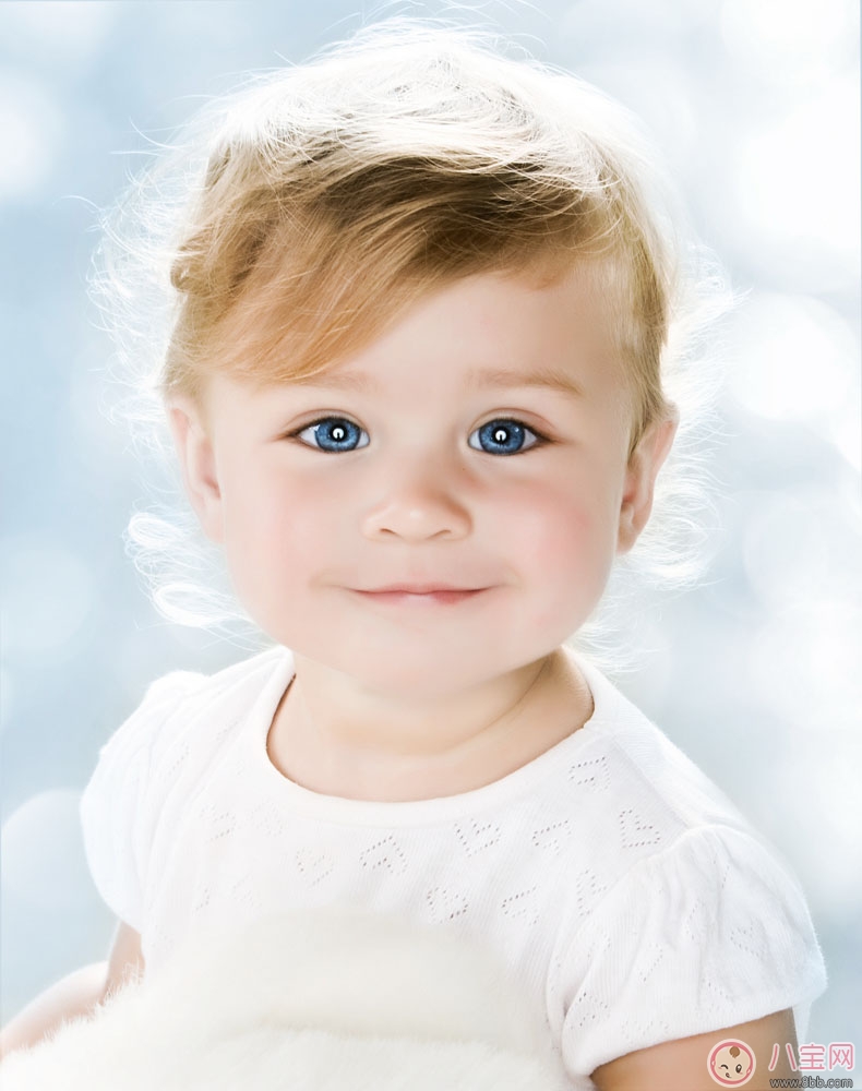 寶寶舌頭白是奶漬還是生病 如何從寶寶舌頭看出健康問題 寶寶舌頭白是奶漬還是生病 如何從寶寶舌頭看出健康問題