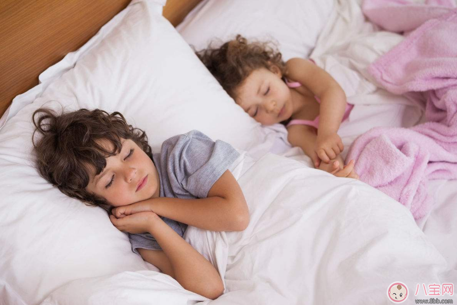 怎么讓孩子九點前就睡覺 讓孩子早早睡覺的方法是什么