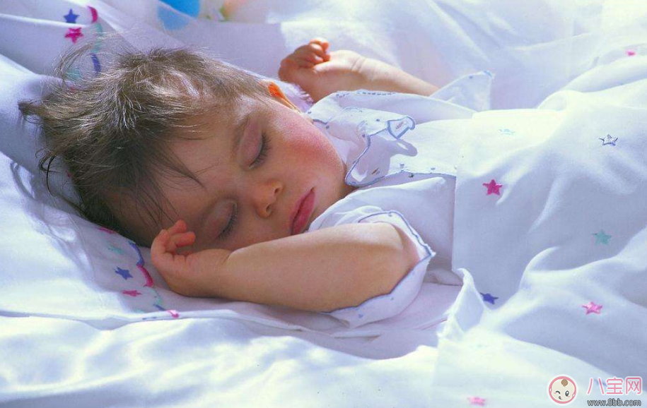 怎么讓孩子九點前就睡覺 讓孩子早早睡覺的方法是什么
