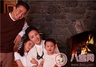 黃磊孫莉帶娃爬長城照片 為什么說黃磊終于登上了長城 黃磊孫莉帶娃爬長城照片 為什么說黃磊終于登上了長城